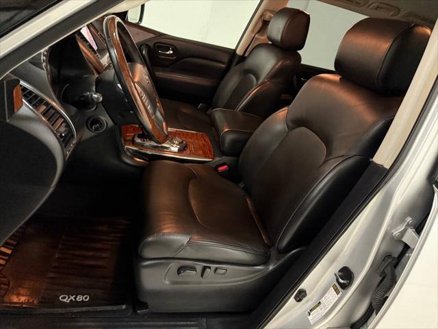 Photo of 2018 Gray INFINITI QX80