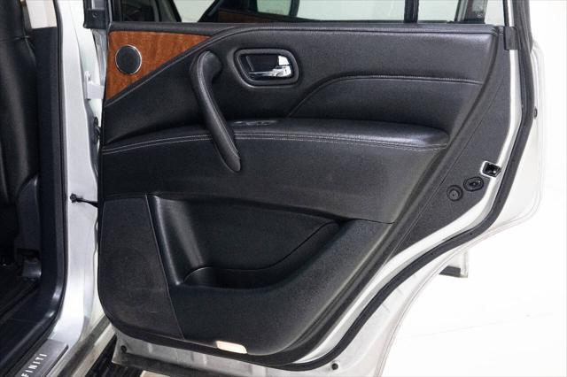 Photo of 2018 Gray INFINITI QX80