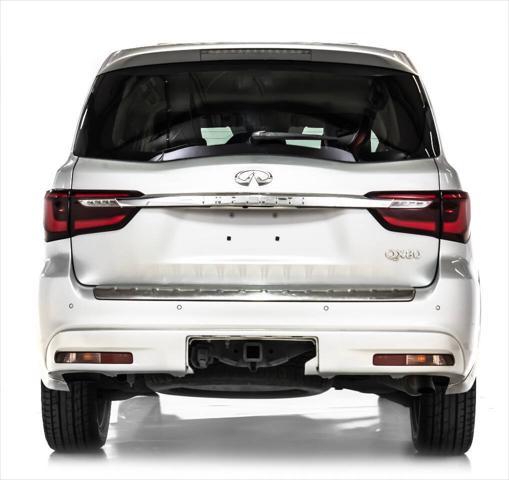 Photo of 2018 Gray INFINITI QX80