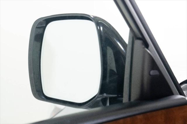 Photo of 2018 Gray INFINITI QX80