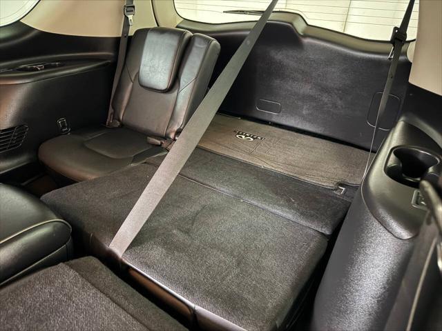 Photo of 2018 Gray INFINITI QX80