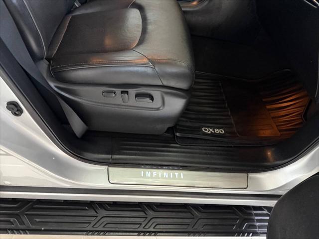 Photo of 2018 Gray INFINITI QX80