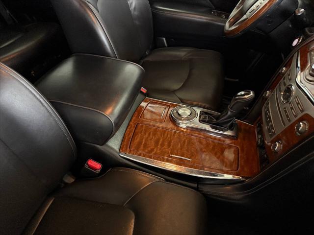 Photo of 2018 Gray INFINITI QX80