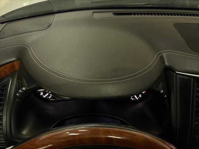 Photo of 2018 Gray INFINITI QX80