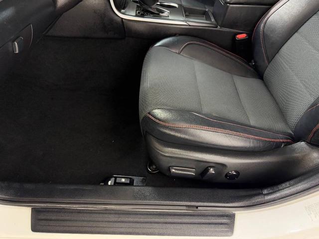 Photo of 2017 White Toyota Camry