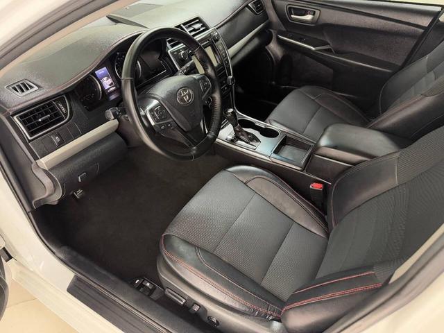 Photo of 2017 White Toyota Camry