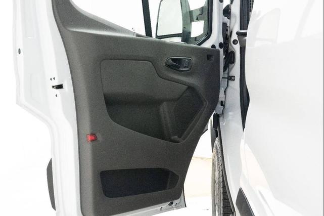 Photo of 2022 White Ford Transit-250