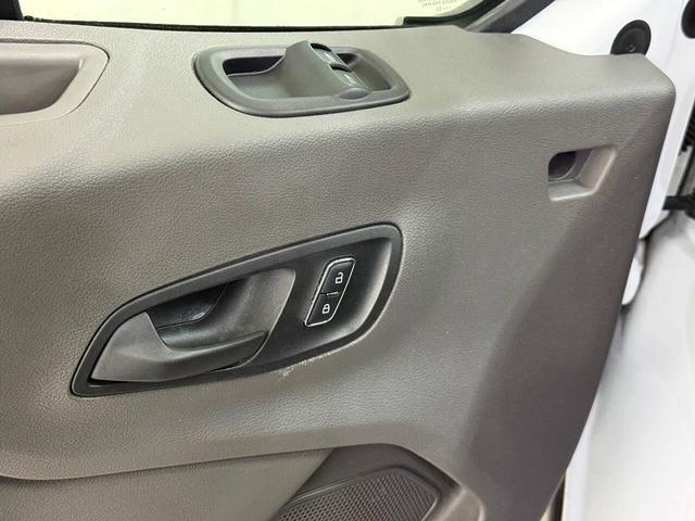 Photo of 2022 White Ford Transit-250