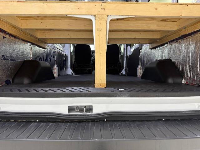 Photo of 2022 White Ford Transit-250