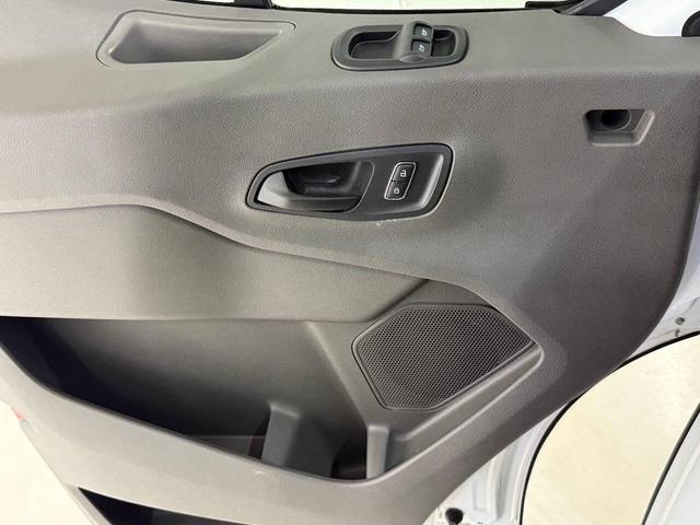 Photo of 2022 White Ford Transit-250