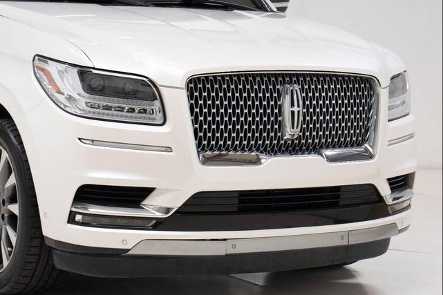 Photo of 2019 White Lincoln Navigator