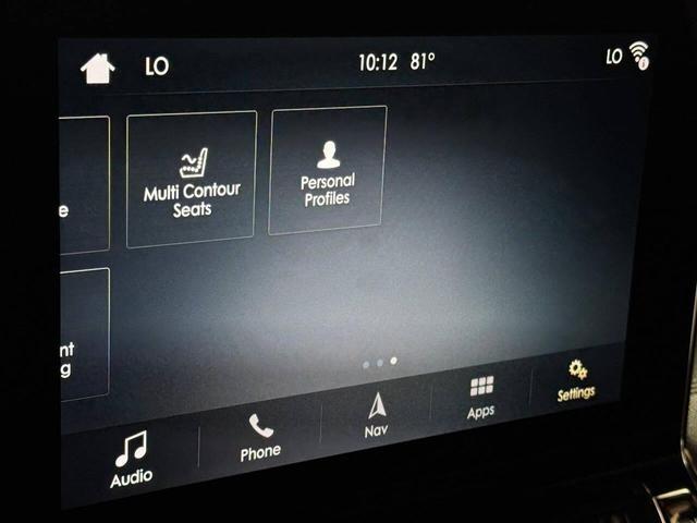 Photo of 2019 White Lincoln Navigator