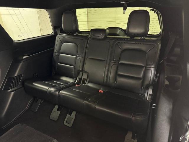 Photo of 2019 White Lincoln Navigator