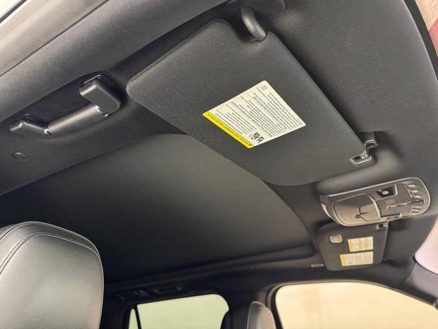 Photo of 2019 White Lincoln Navigator