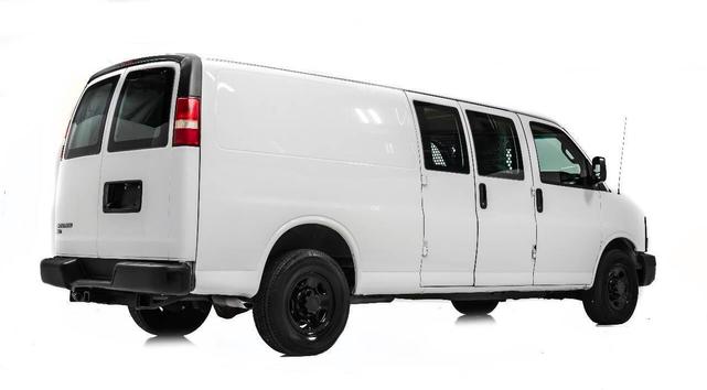 Photo of 2017 White Chevrolet Express 2500