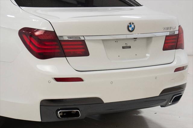 Photo of 2014 White BMW 750
