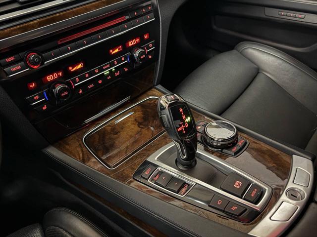 Photo of 2014 White BMW 750