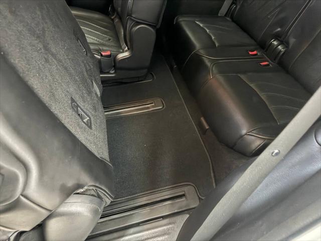 Photo of 2015 White INFINITI QX60