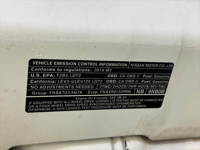 Photo of 2015 White INFINITI QX60
