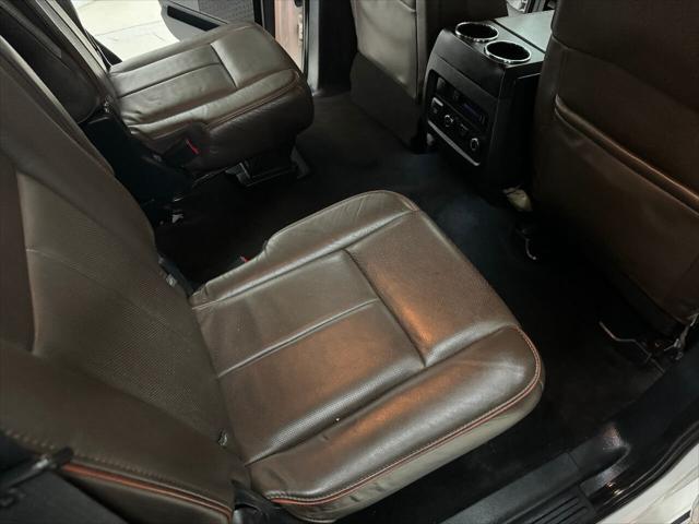 Photo of 2015 White Ford Expedition