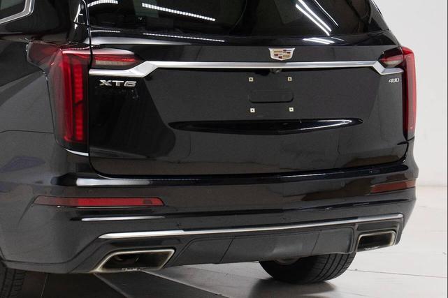 Photo of 2021 Black Cadillac XT6