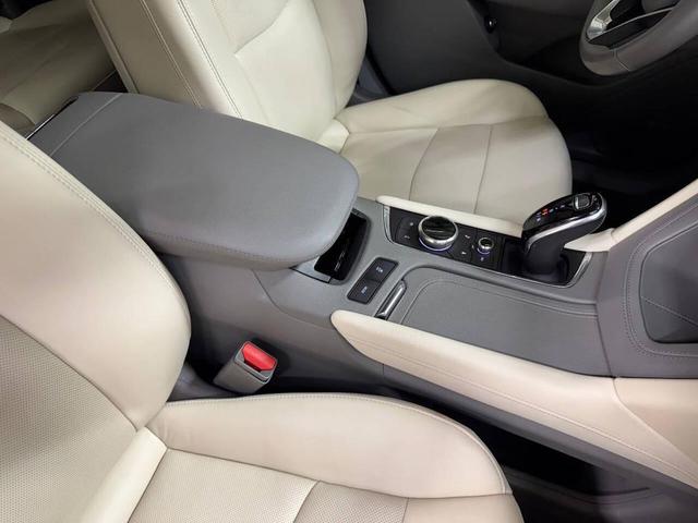 Photo of 2021 Black Cadillac XT6
