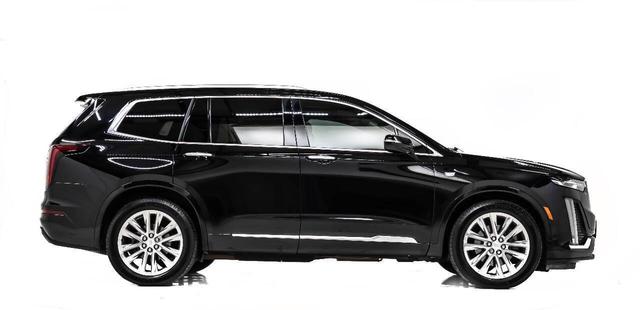 Photo of 2021 Black Cadillac XT6