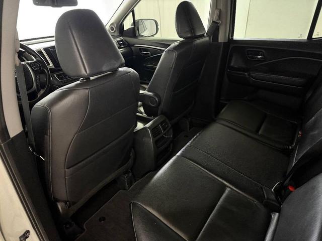 Photo of 2017 Black Honda Ridgeline