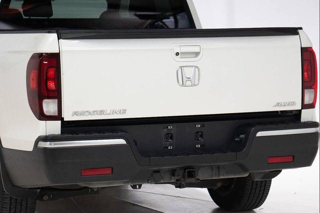 Photo of 2017 Black Honda Ridgeline