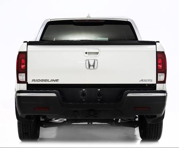 Photo of 2017 Black Honda Ridgeline