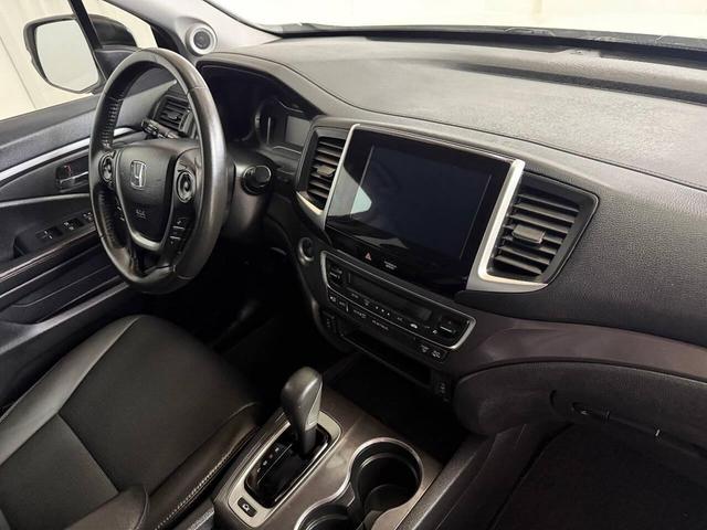 Photo of 2017 Black Honda Ridgeline