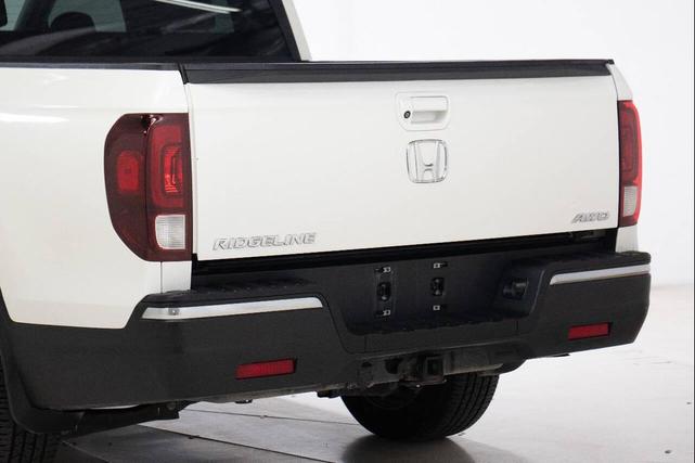 Photo of 2017 Black Honda Ridgeline