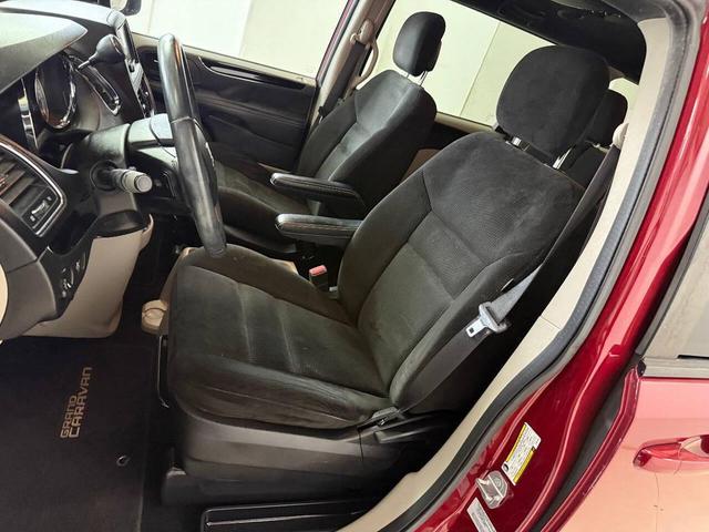 Photo of 2015 Red Dodge Grand Caravan