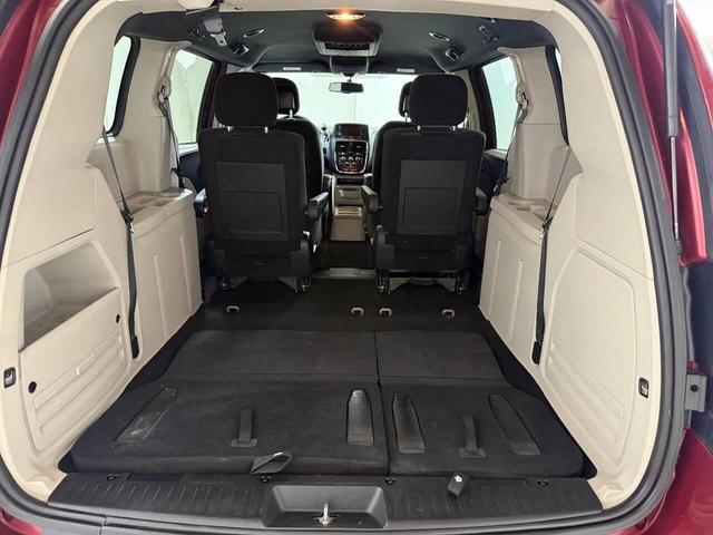 Photo of 2015 Red Dodge Grand Caravan
