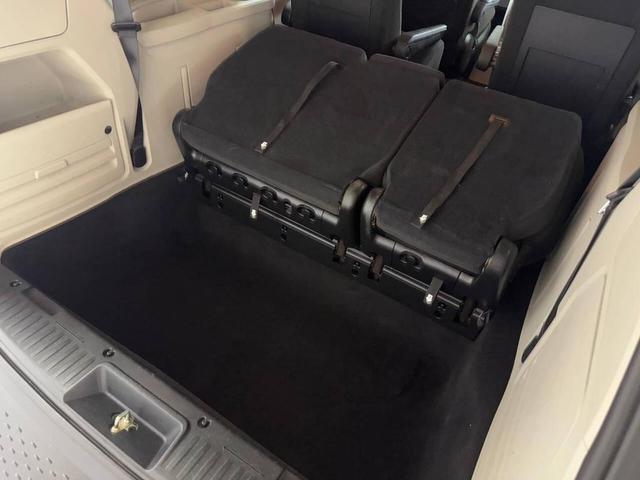 Photo of 2015 Red Dodge Grand Caravan