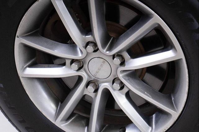 Photo of 2015 Red Dodge Grand Caravan