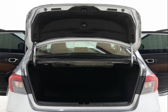 Photo of 2023 Silver Honda Civic