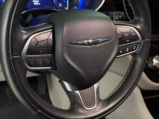 Photo of 2022 Black Chrysler Pacifica