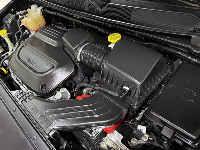Photo of 2022 Black Chrysler Pacifica