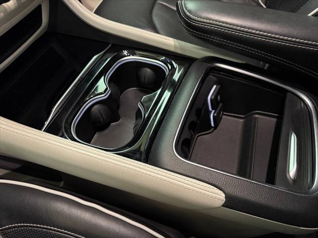 Photo of 2022 Black Chrysler Pacifica