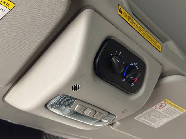 Photo of 2015 White Ford Transit-350