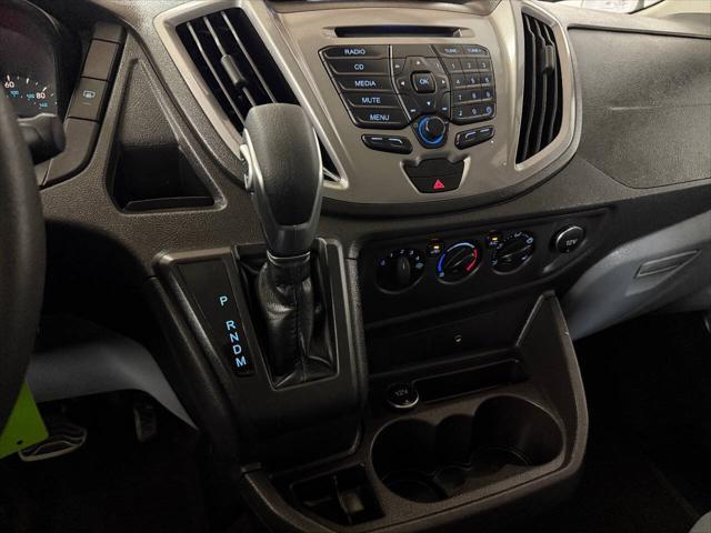 Photo of 2015 White Ford Transit-350