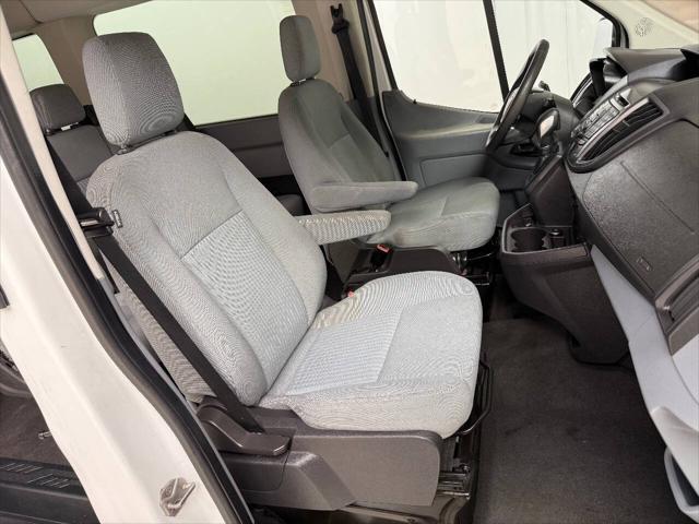Photo of 2015 White Ford Transit-350