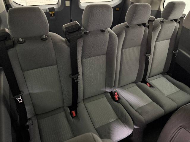 Photo of 2015 White Ford Transit-350