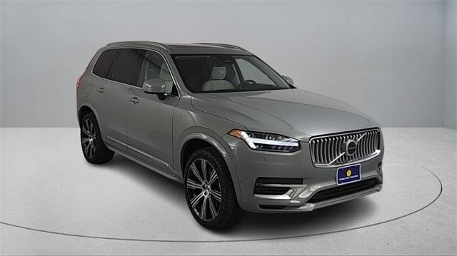Photo of 2024 Vapour Gray Metallic Volvo XC90 Recharge Plug-In Hybrid