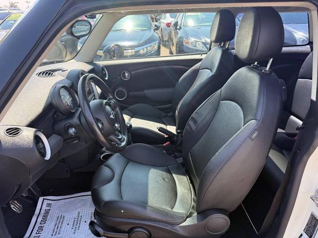 Photo of 2012 White MINI Cooper S