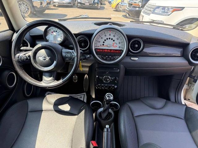 Photo of 2012 White MINI Cooper S