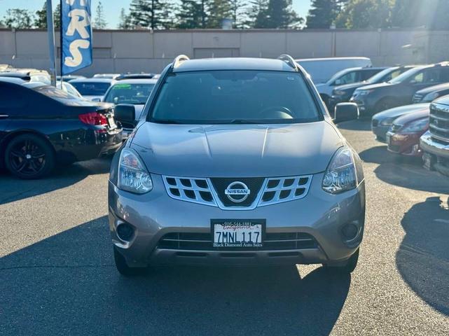 Photo of 2015 Gray Nissan Rogue Select