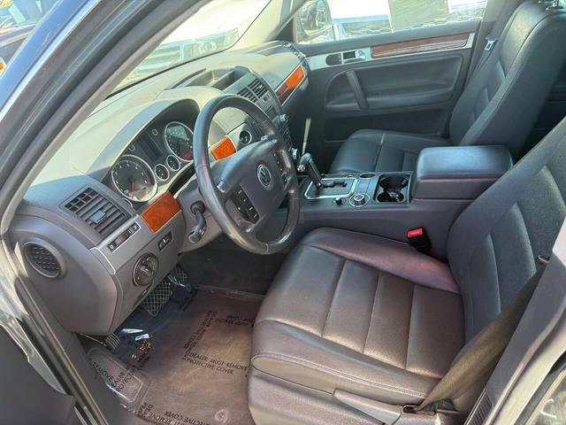Photo of 2006 Offroad Gray Volkswagen Touareg