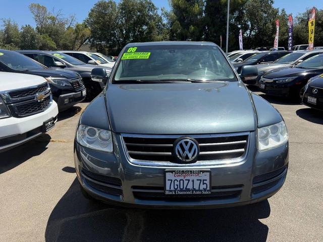 Photo of 2006 Offroad Gray Volkswagen Touareg